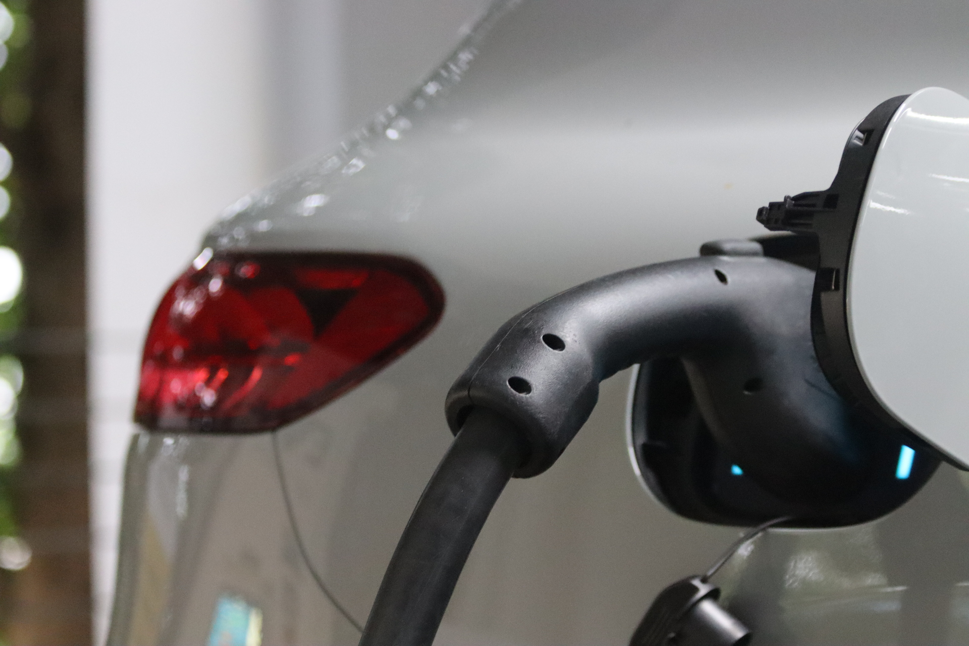 Cuidados a ter com carregadores super-rápidos para carros elétricos até 400kW