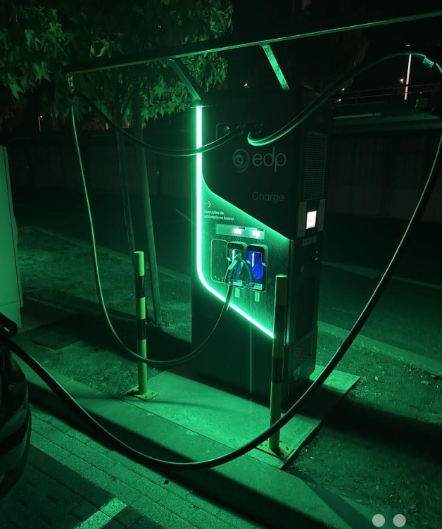 pontos de carregamento (de 22 kW até 120 kW) ligados em Braga