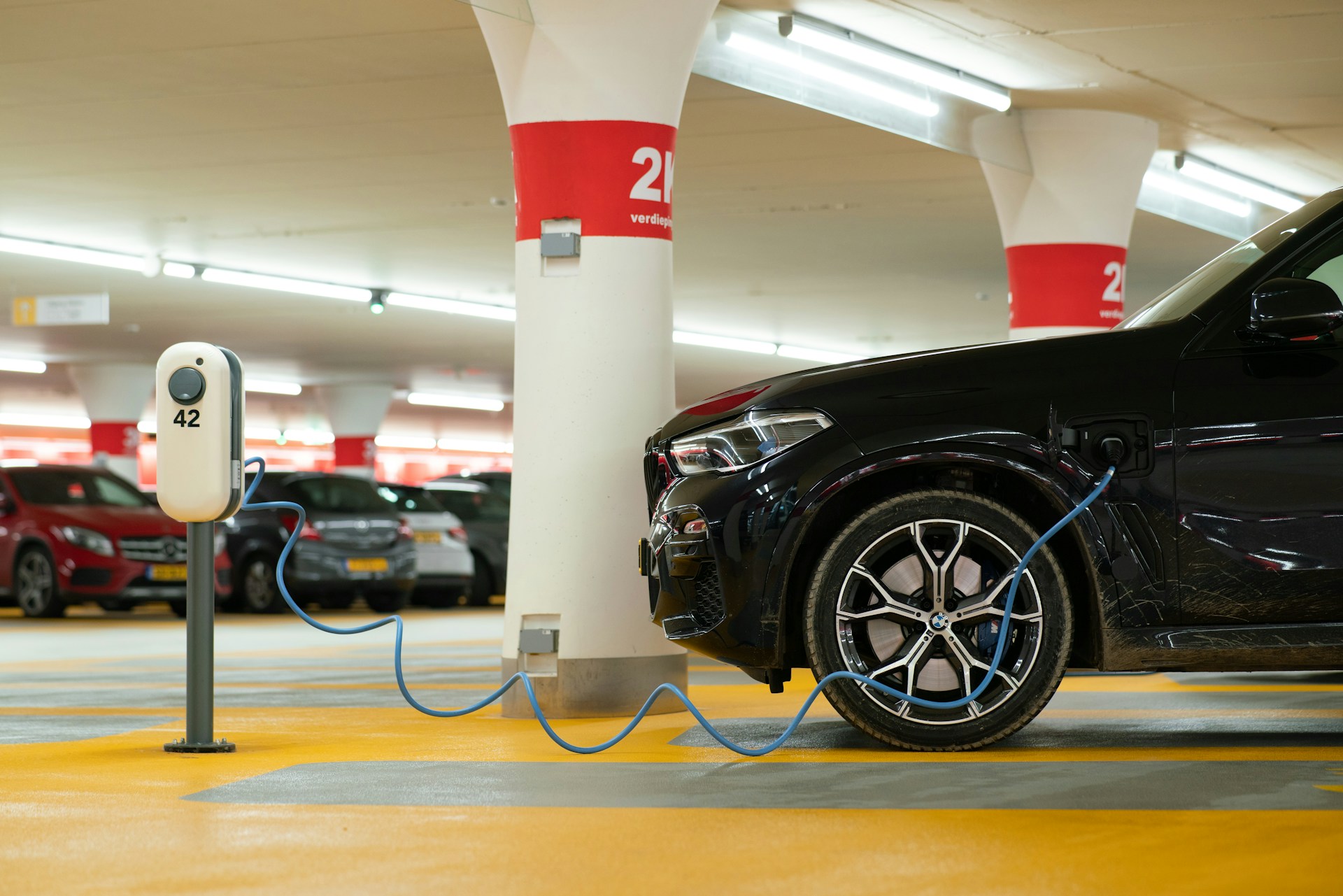 Plug&Charge Continente: Carregue o seu carro elétrico enquanto faz compras | Tarifas, App e Vantagens