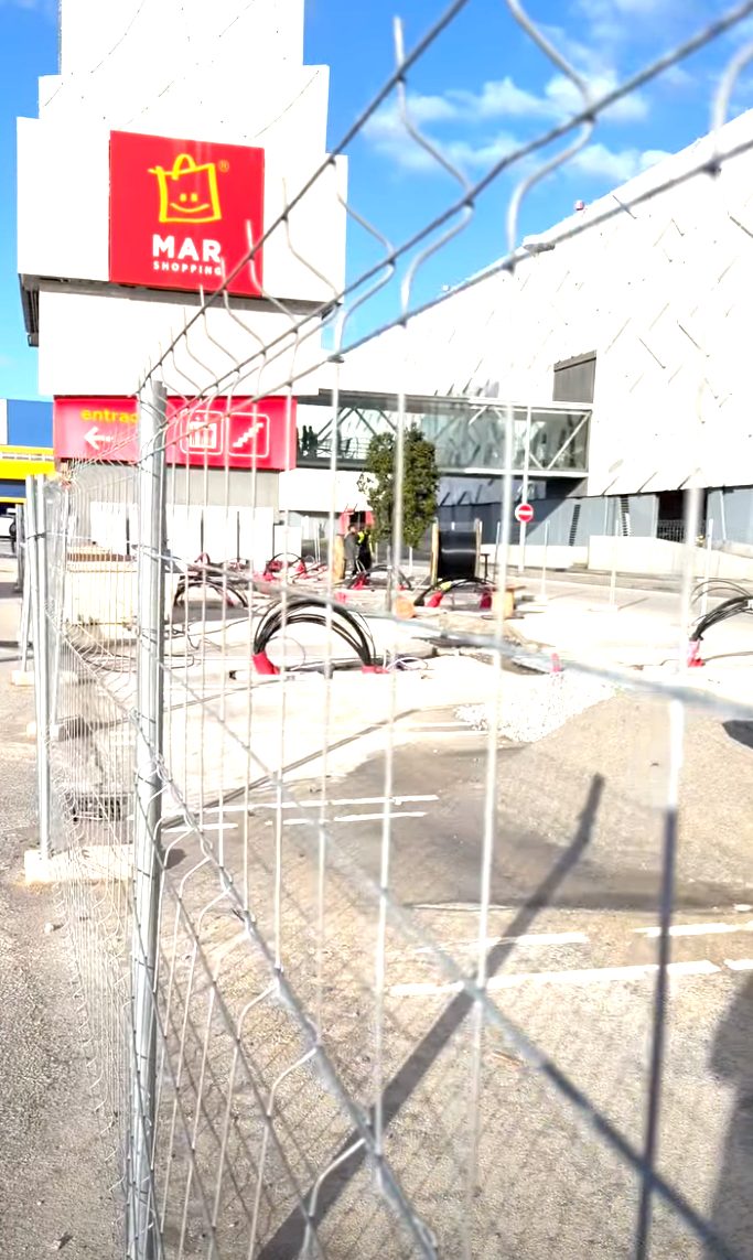Superchargers Tesla no Mar Shopping (Matosinhos) prontos a instalar