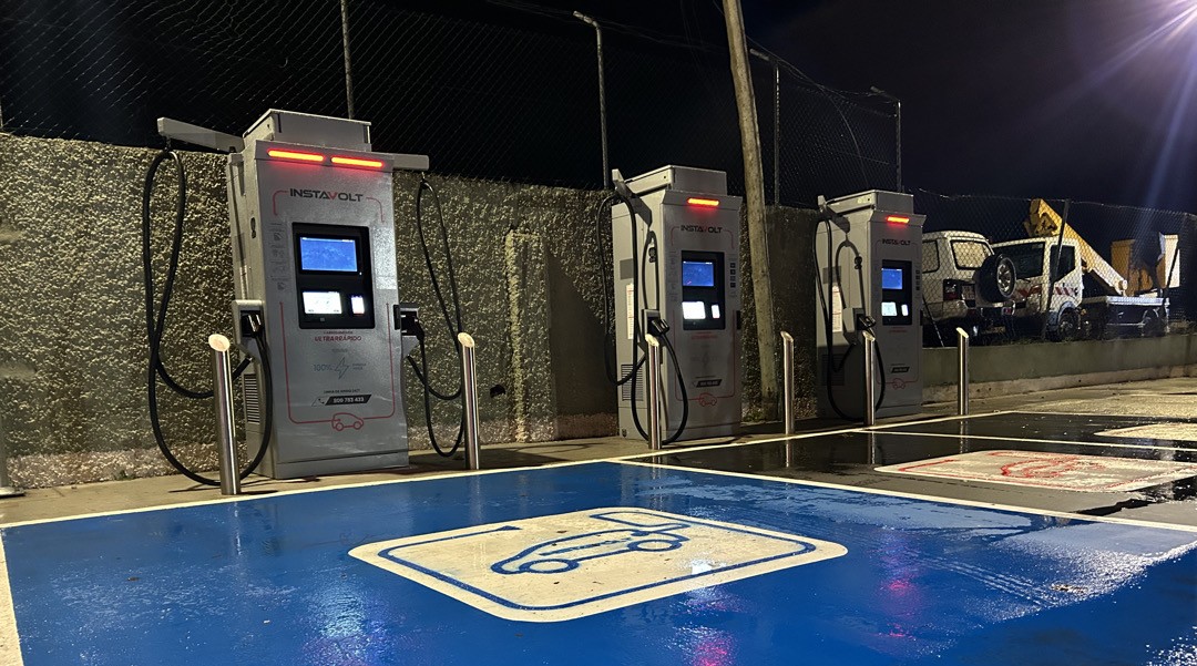 Restaurante O Bigodes lança 3 novos postos de carregamento super-rápidos até 160kW