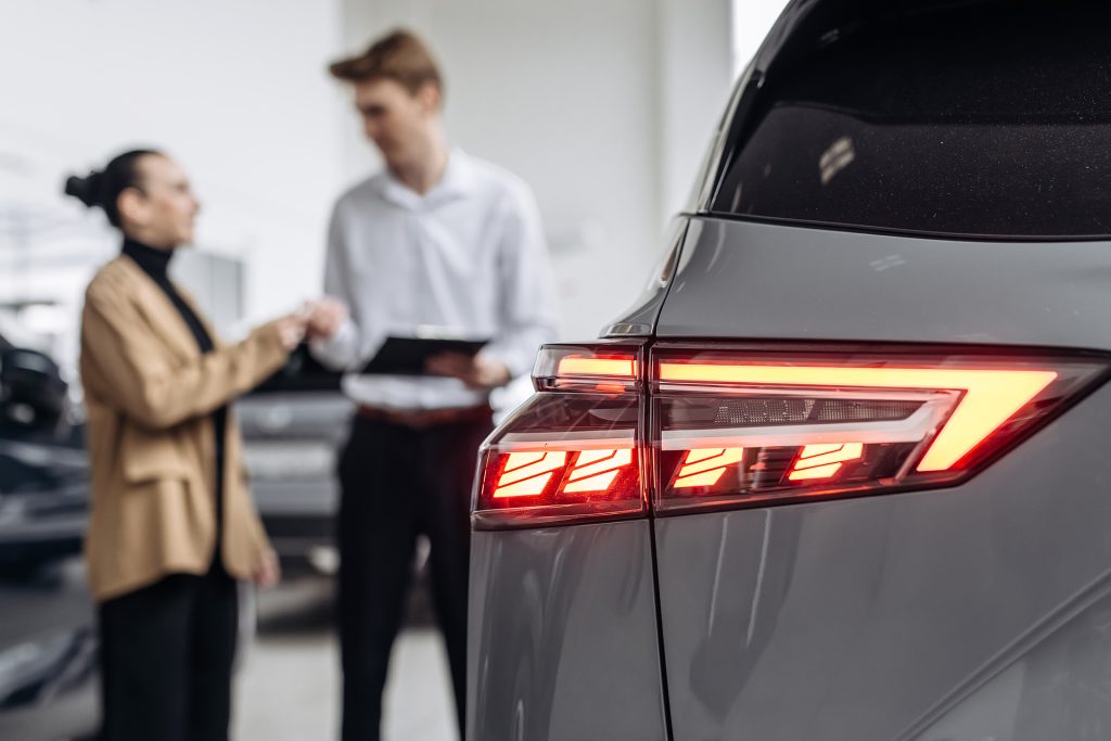 Novo incentivo para compra de carros elétricos em 2026 pelo Fundo Ambiental