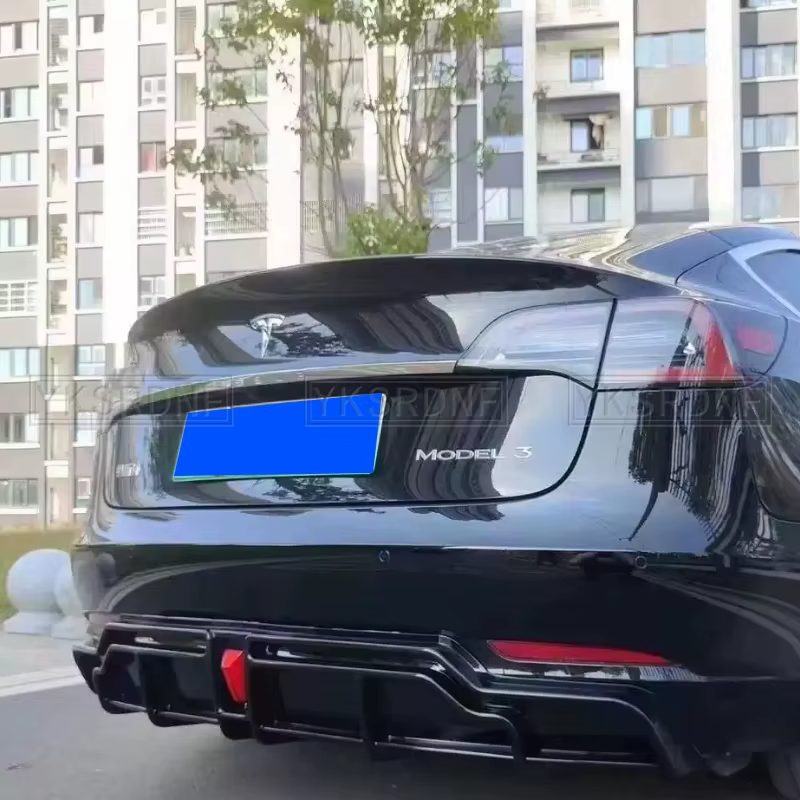 Difusor Traseiro em ABS Carbon Look para Tesla Model 3