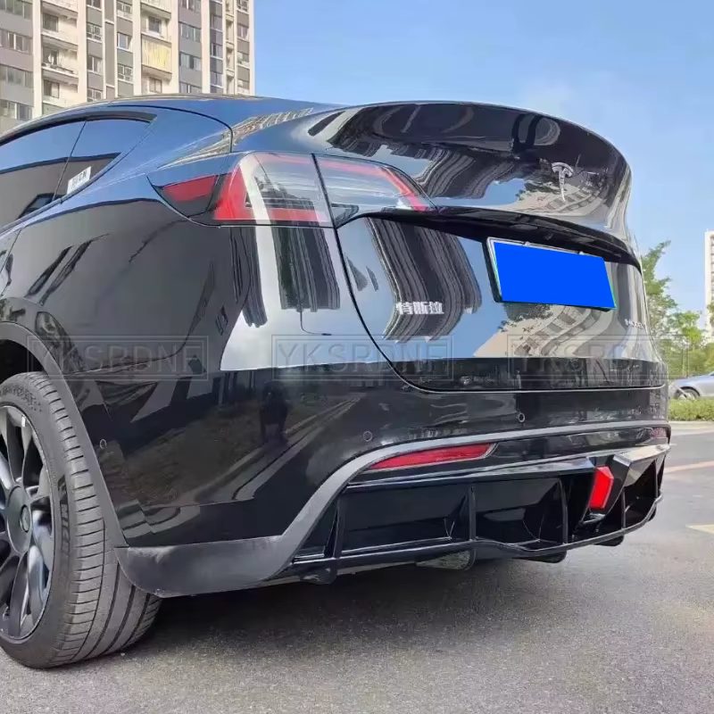 Difusor Traseiro em ABS Carbon Look para Tesla Model 3