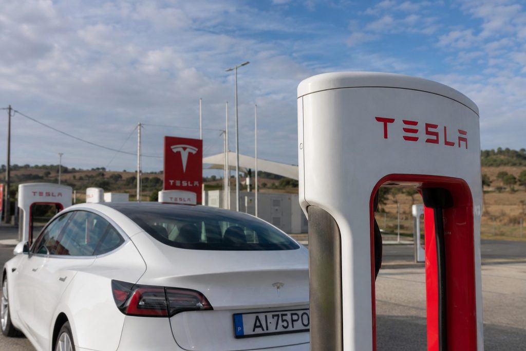 Descubra aqui para saber onde será o próximo Supercharger Tesla em Portugal