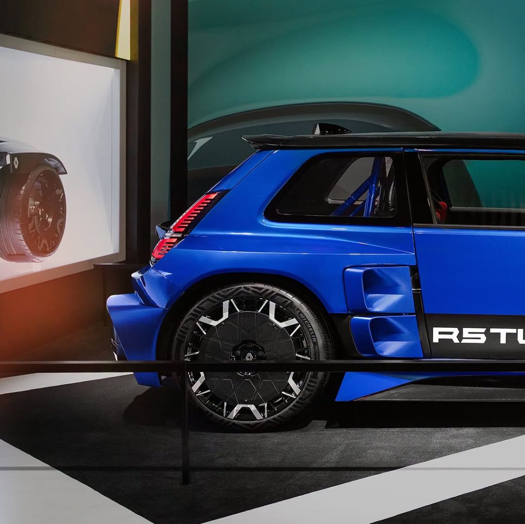 Novo Renault 5 Turbo 3E apresentado no Paris Motor Show 2026